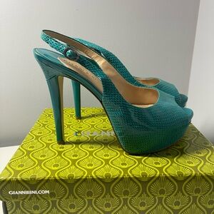 Gianni Bini Platform Pumps Bermuda Blue